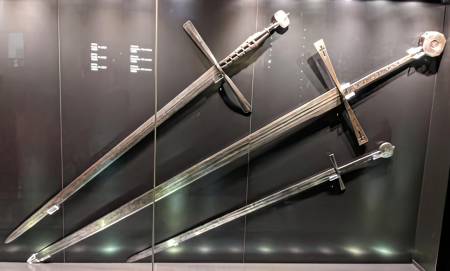An enormous zweihander on display at the Rijkmuseum in Amsterdam