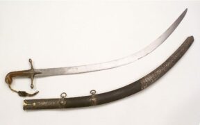 What is a Scimitar Sword? History and its Origin