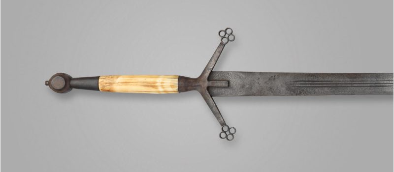 A SCOTTISH CLAYMORE IN 16TH CENTURY STYLE