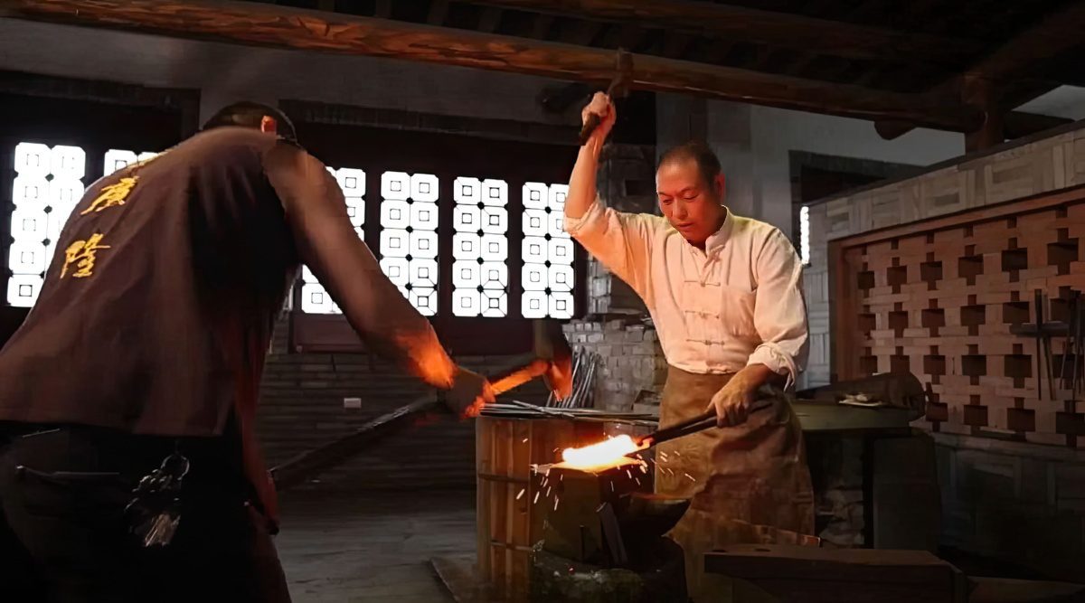 The Art of Chinese Sword Making and the History of Its Blades