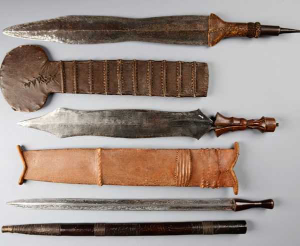 Salampasu Sword Besides Others