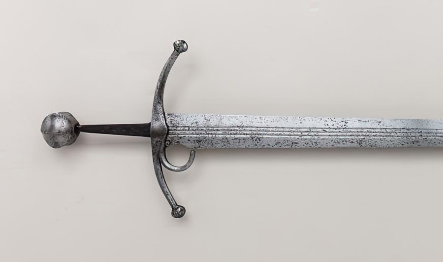 Spherical pommel in an early sword ca. 1500