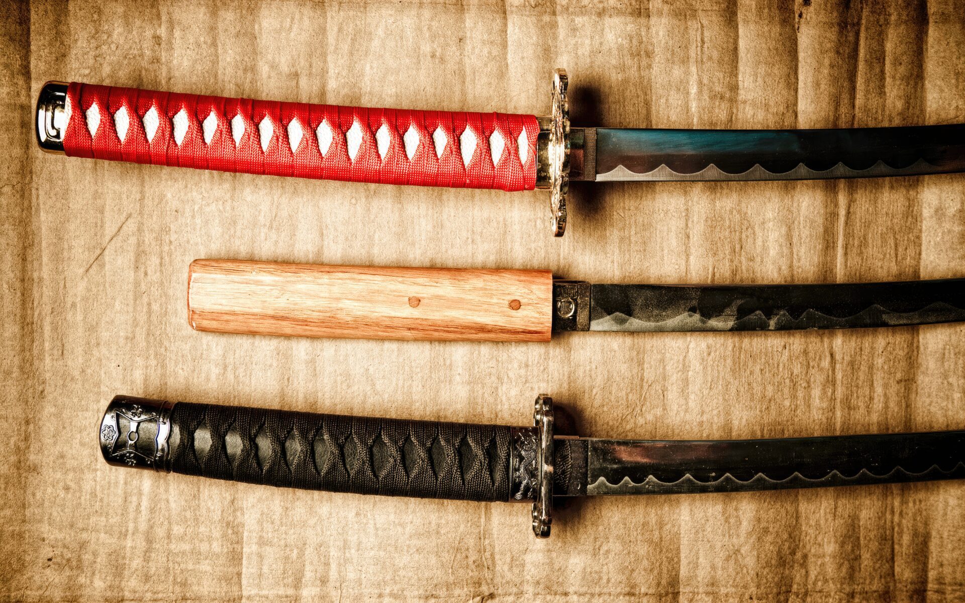What is a Katana Made Of? Steel, Parts, and Fittings