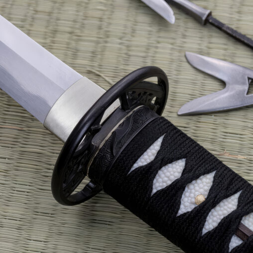 Yanone Katana Arrowhead Motif