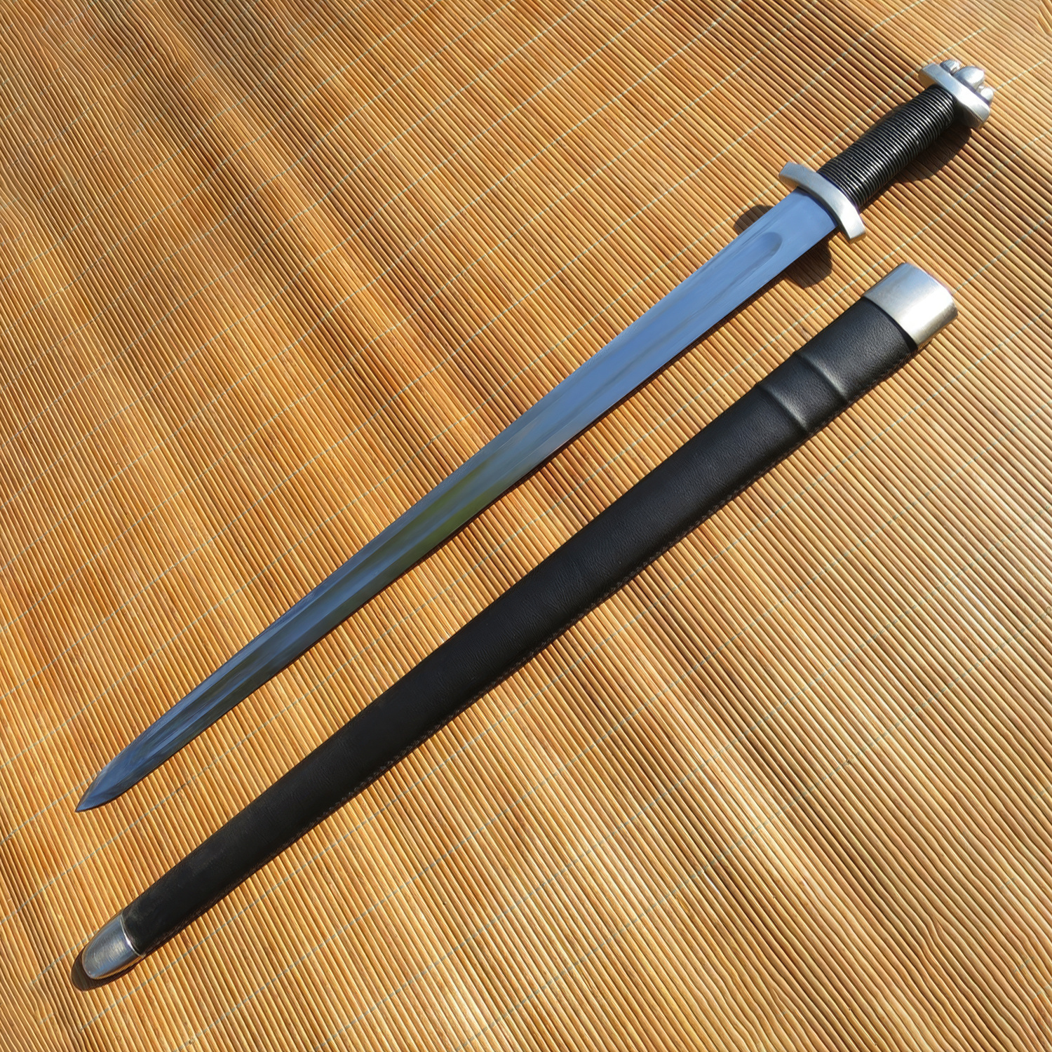 Main Ronin Katana One Handed Viking Sword 11 Sword with scabbard