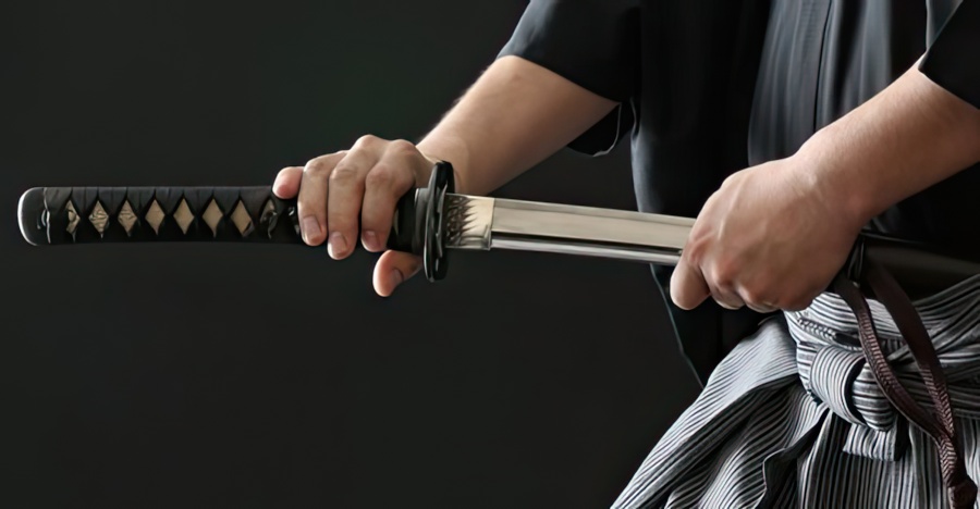 The handle of a Katana and Nodachi