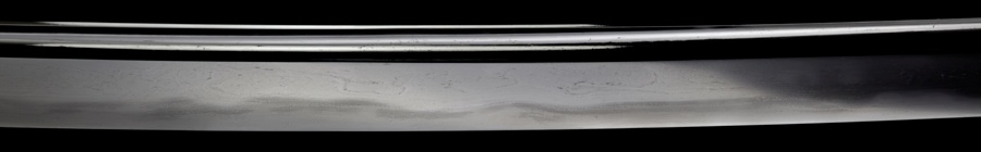 A Japanese blade featuring the chiri or wall of the groove