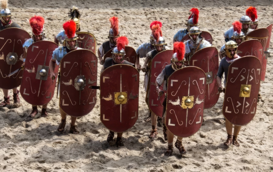 Roman Legionaries using the Gladius short sword