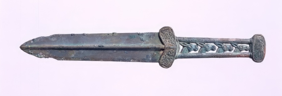 Short sword with four Kulans head on the handle