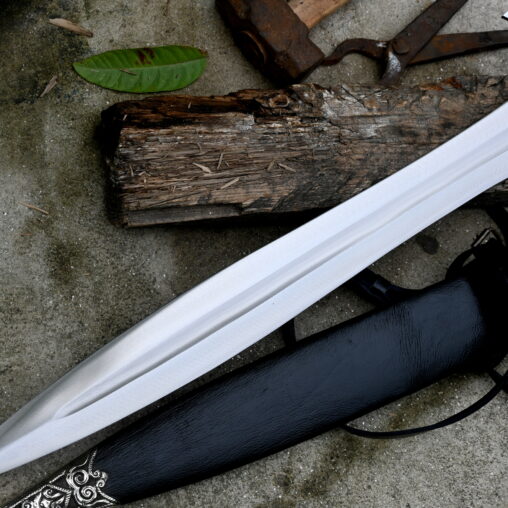 European Arming Sword with Leaf-Shaped Blade and Irish Ring Pommel