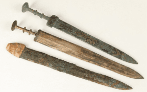 The Oldest Swords of Ancient China: Their Development and Use in Warfare