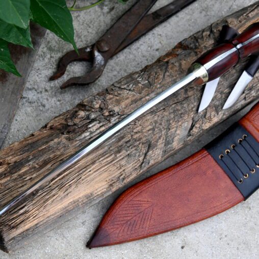 Bhojpure Kukri – Fatter and Heavier Cutter