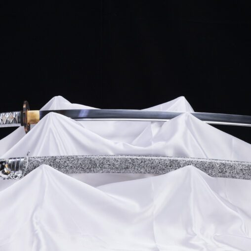 Snow Silver Dragon Hira Zukuri Leather Ito Katana