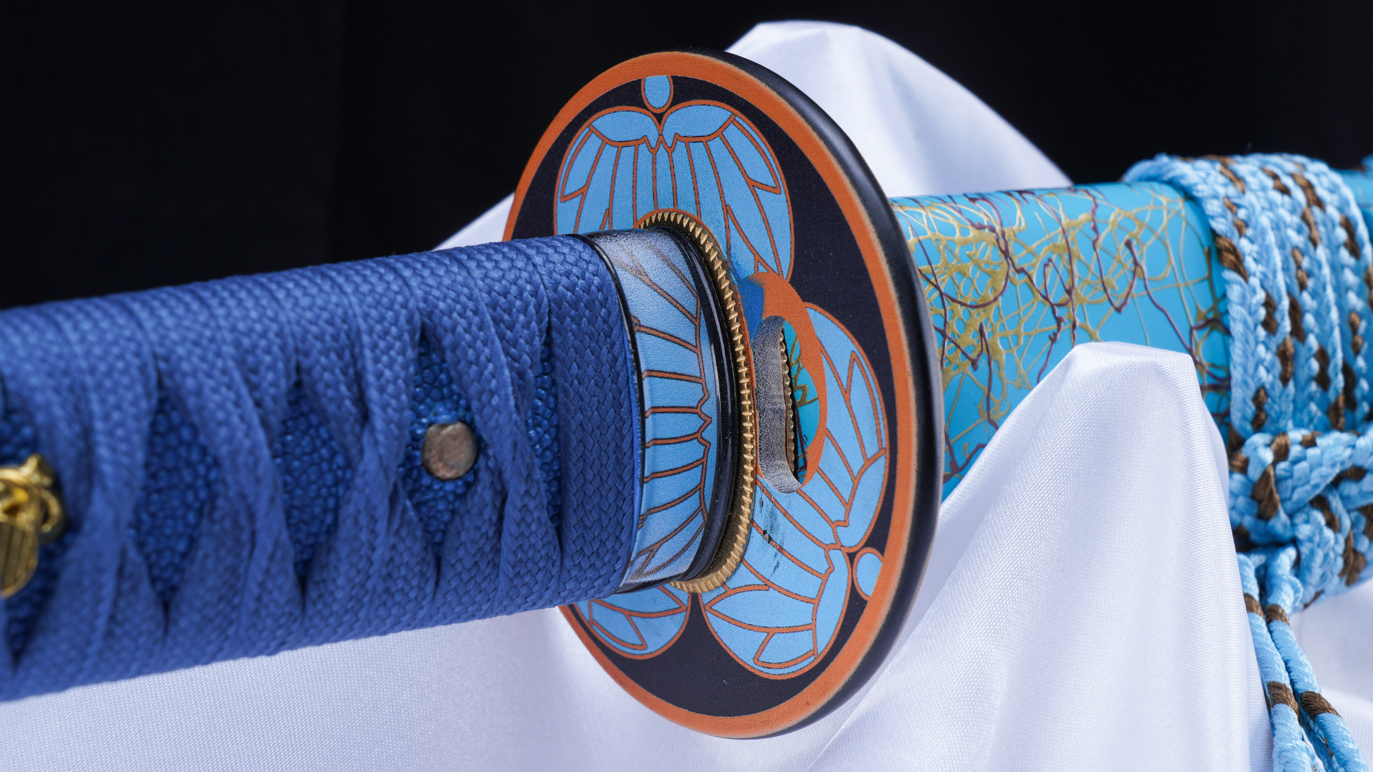DYNASTY 名刀 鬼丸・斬 Blue Limited Edition Shadow Dancer Nova Anime Style Blue Leaf Motif Battle Ready Katana
