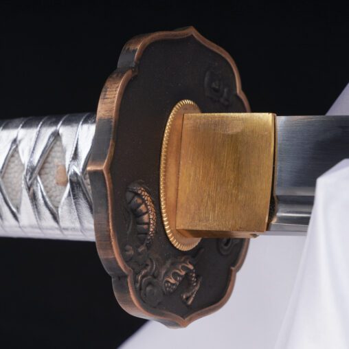 Snow Silver Dragon Hira Zukuri Leather Ito Katana