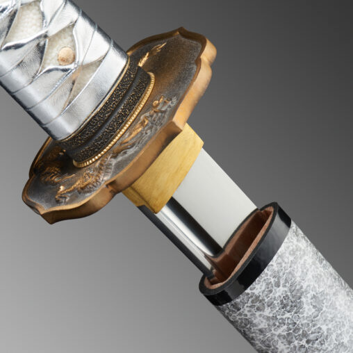 Nova Snow Silver Dragon Hira Zukuri Leather Ito Katana